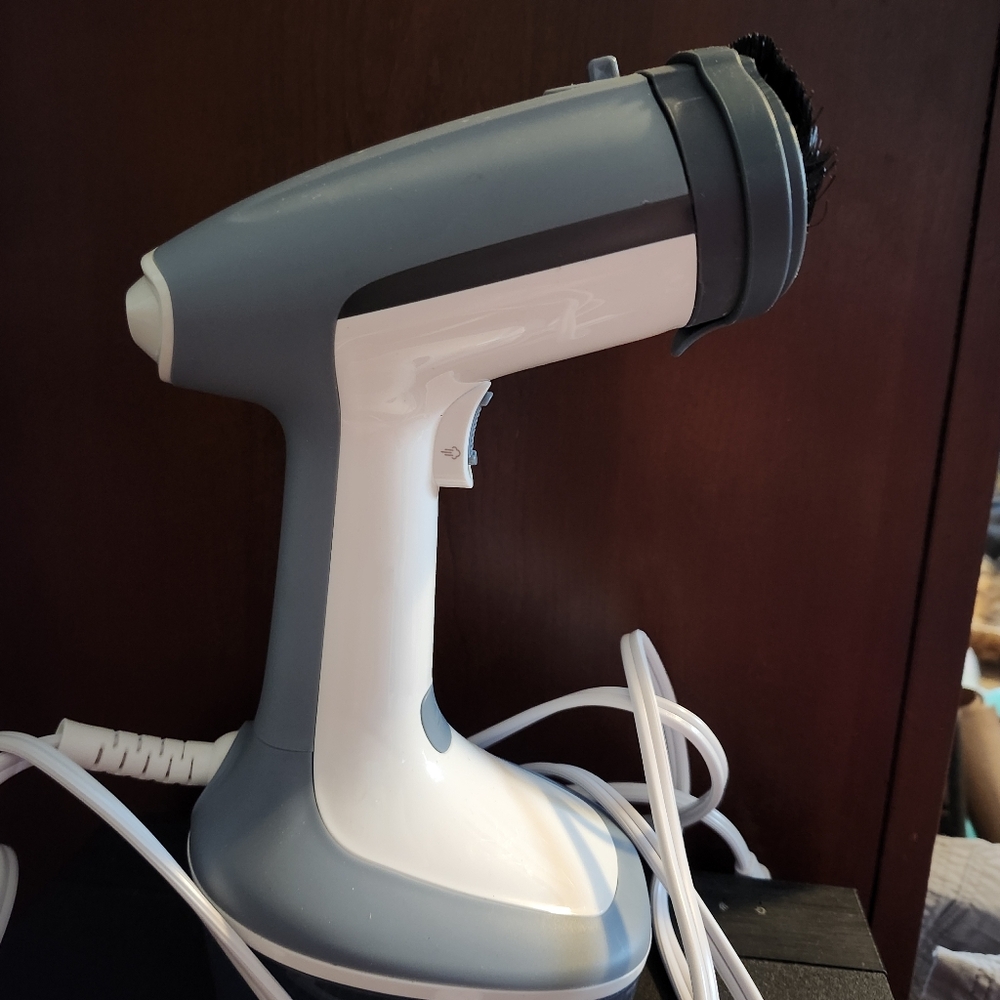 Yika Handheld Garment Steamer Open Box Model RH1687